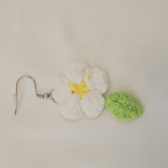 Hand Crafted Hand Knit Chrochet Dainty Daisy Dangling Earrings with fish hooks - Picture 13 of 17